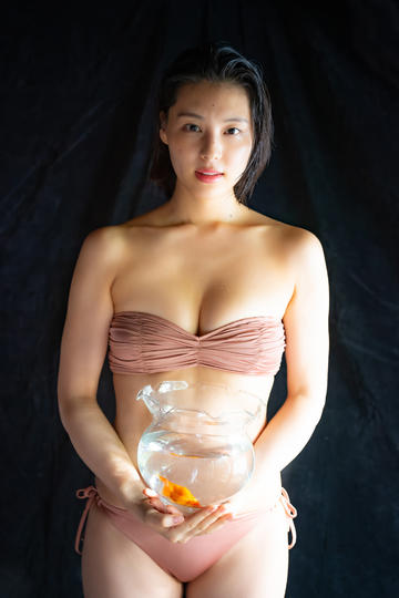 精品日产卡一卡二卡麻豆